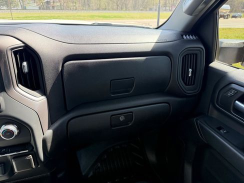 Used 2022 GMC Sierra 3500 Pro w/ Convenience Package AWD/4WD image 15