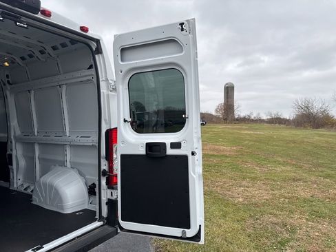 Used 2024 RAM ProMaster 2500 image 23