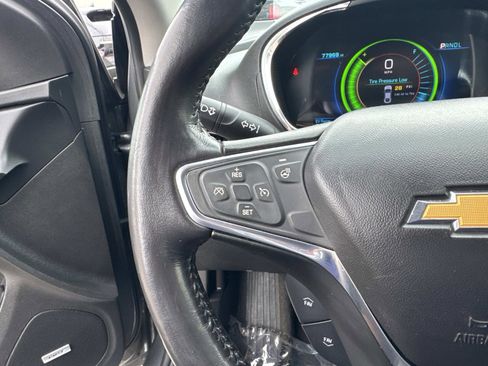 Used 2018 Chevrolet Volt Premier image 17