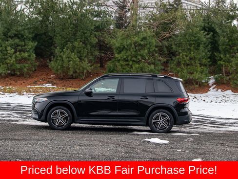 Used 2023 Mercedes-Benz EQB 300 4MATIC w/ AMG Night Package image 4