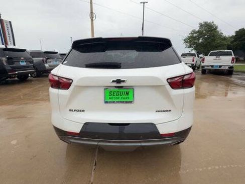 Used 2022 Chevrolet Blazer Premier w/ Enhanced Convenience Package FWD image 7