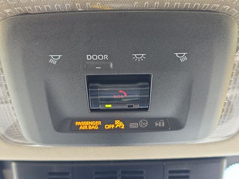 Used 2025 Toyota Prius XLE AWD/4WD image 26