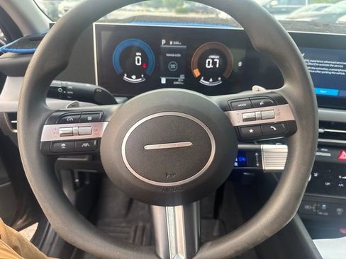 Used 2025 Hyundai Sonata SEL AWD/4WD image 6