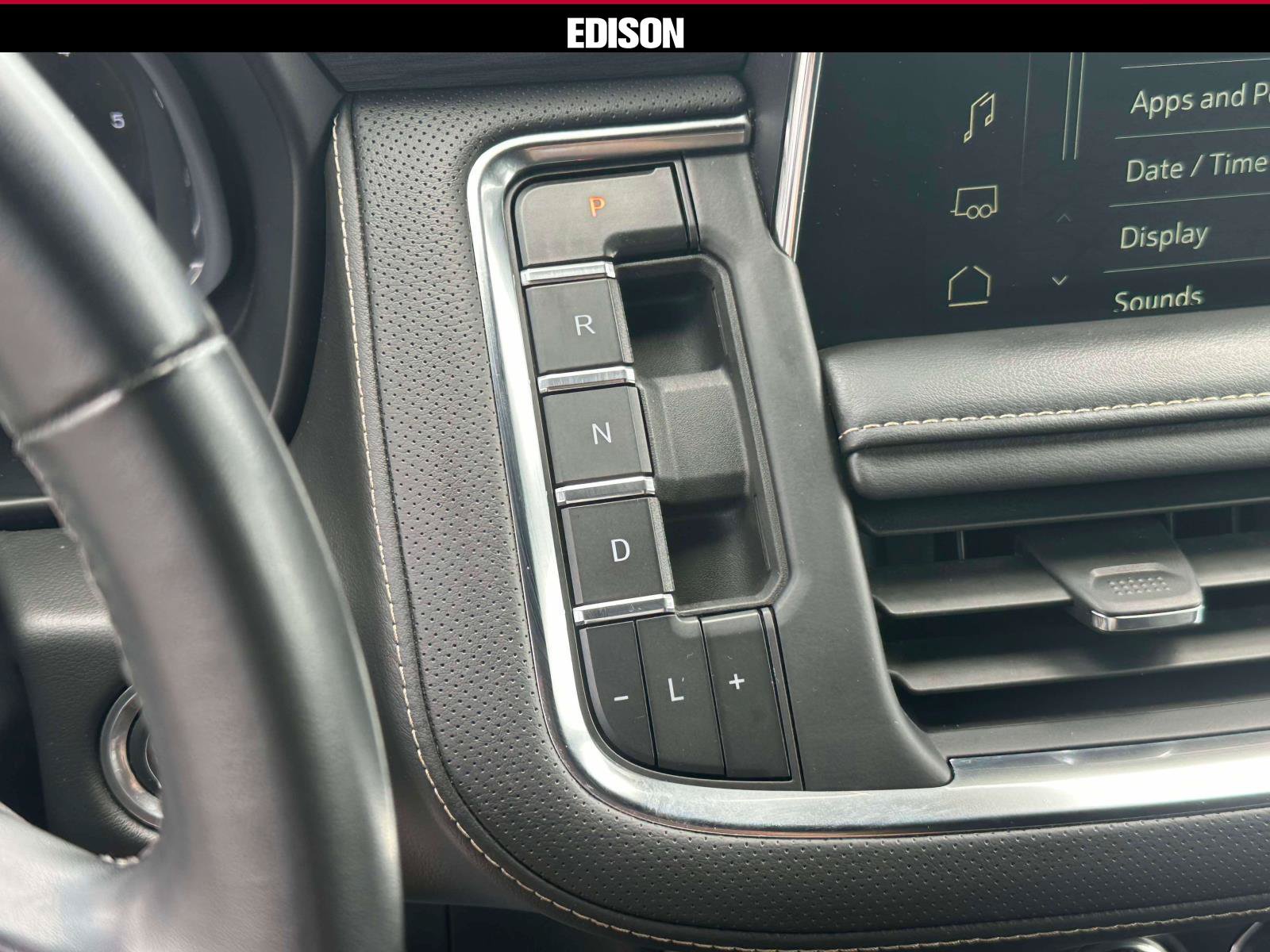 Used 2024 GMC Yukon SLT AWD/4WD image 29