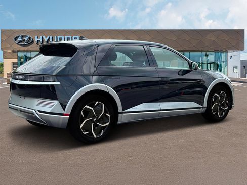 New 2024 Hyundai Ioniq 5 Limited image 8