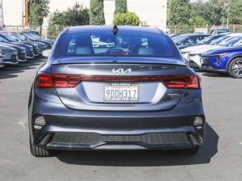 Used 2023 Kia Forte GT-Line w/ GT-Line Premium Package image 9