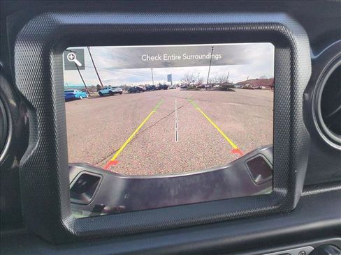 Used 2022 Jeep Gladiator Sport image 14