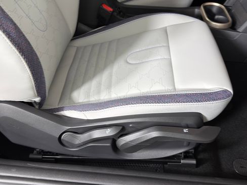 New 2026 MINI Cooper 2-Door Hardtop image 30