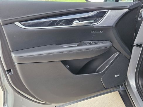 Used 2025 Cadillac XT5 Premium Luxury AWD/4WD image 23