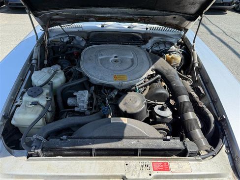 Used 1988 Mercedes-Benz 560 SL image 13