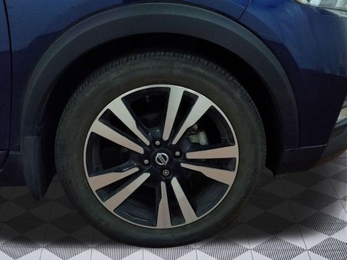 Used 2020 Nissan Kicks SR w/ Exterior Package image 8