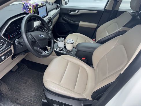 Certified 2020 Ford Escape SEL image 8