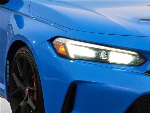 Used 2023 Honda Civic Type R image 4