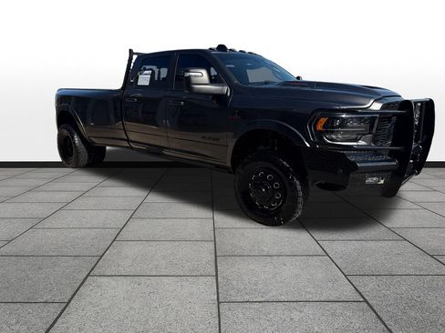 Used 2024 RAM 3500 Limited w/ Night Edition AWD/4WD image 7