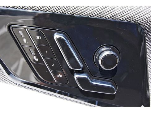 New 2026 Cadillac Optiq Luxury 1 image 21