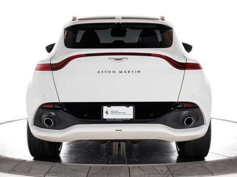 Used 2023 Aston Martin DBX AWD/4WD image 4