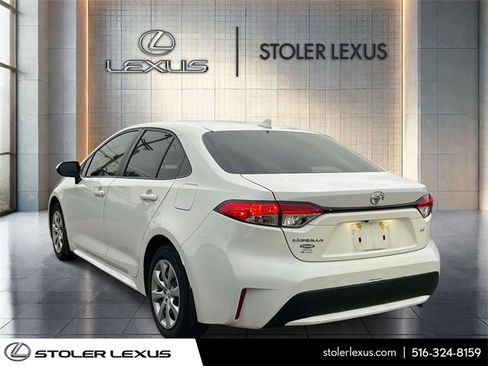 Used 2021 Toyota Corolla LE image 6