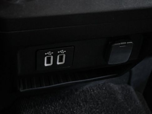 Used 2019 Ford F150 XLT w/ Equipment Group 302A Luxury AWD/4WD image 29