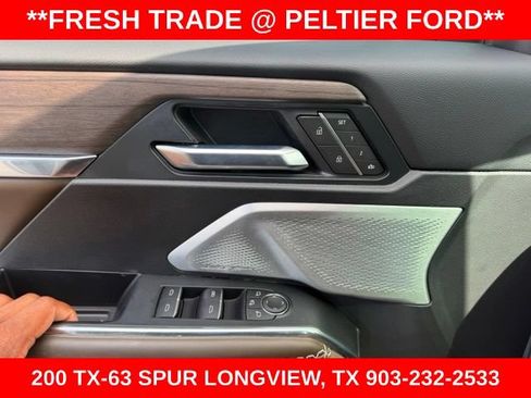 Used 2026 GMC Acadia Denali Ultimate w/ LPO, Floor Liner Package AWD/4WD image 22