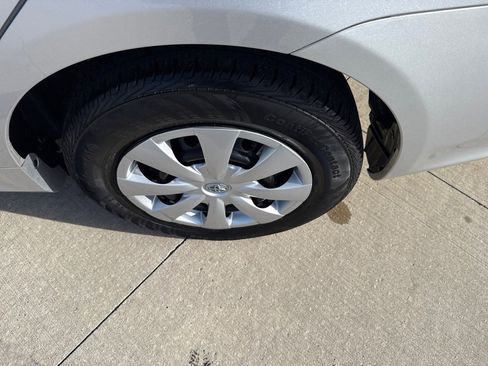 Used 2010 Toyota Corolla LE image 8