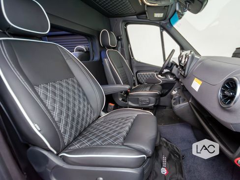 Used 2025 Mercedes-Benz Sprinter 3500 image 20