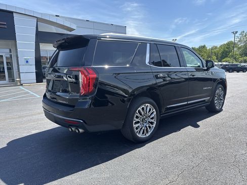 Used 2023 GMC Yukon Denali Ultimate AWD/4WD image 3