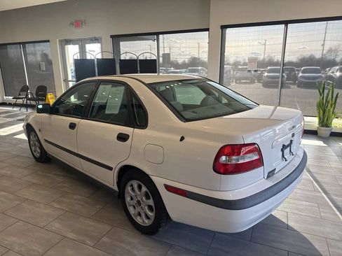 Used 2001 Volvo S40 FWD image 8