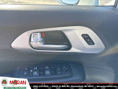 Used 2020 Chrysler Pacifica Limited w/ S Appearance Package image 11
