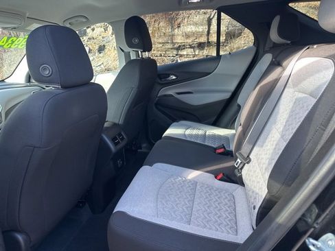 Used 2022 Chevrolet Equinox LS w/ LS Convenience Package image 6