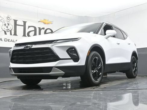 Used 2023 Chevrolet Blazer LT w/ Convenience Package FWD image 4