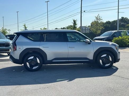 New 2026 Kia EV9 Light image 8