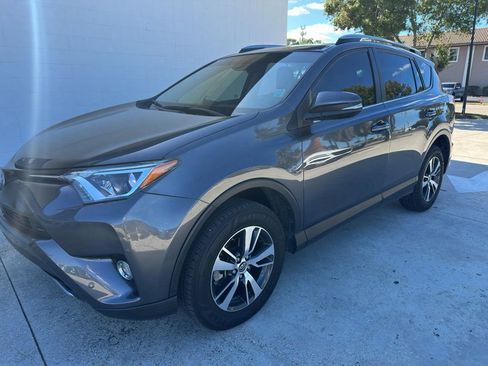 Used 2018 Toyota RAV4 XLE image 2