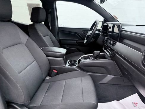 Used 2023 Chevrolet Colorado Trail Boss w/ Technology Package AWD/4WD image 21