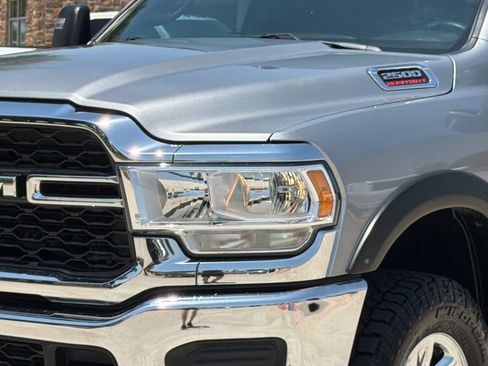 Used 2024 RAM 2500 Tradesman w/ Chrome Appearance Group AWD/4WD image 4