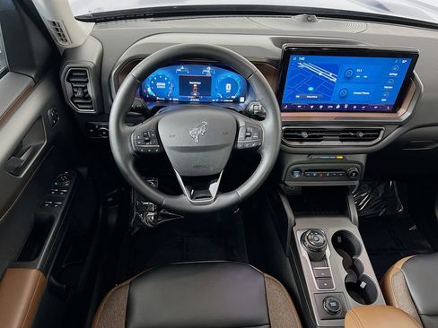 Used 2025 Ford Bronco Sport Outer Banks w/ Outer Banks Tech Package+ AWD/4WD image 24