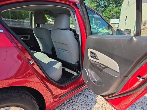 Used 2012 Chevrolet Cruze LT FWD image 15