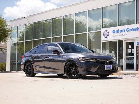 Used 2024 Honda Civic Sport image 1