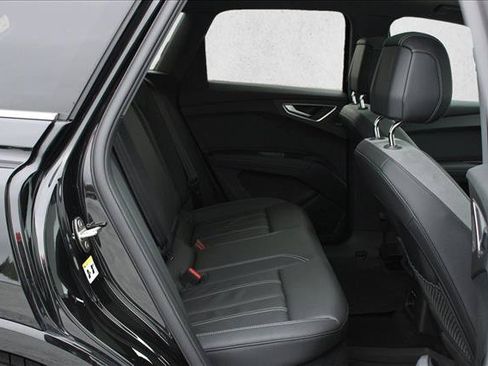 Used 2023 Audi Q4 e-tron Premium Plus w/ Premium Plus RWD image 24