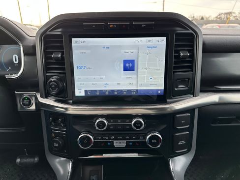 Used 2023 Ford F150 Lariat w/ Trailer Tow Package image 14