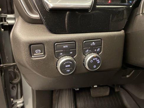 Used 2023 GMC Sierra 1500 SLE image 15