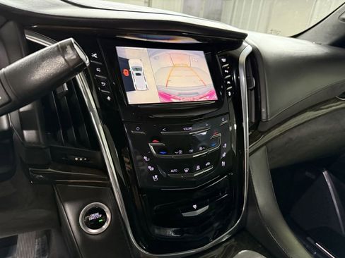 Used 2016 Cadillac Escalade ESV Platinum image 17