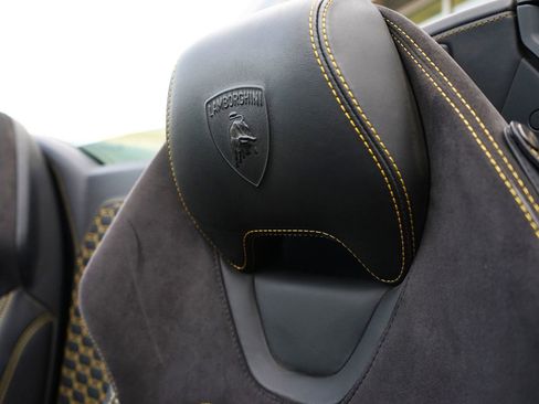 Used 2017 Lamborghini Huracan LP 610-4 image 6