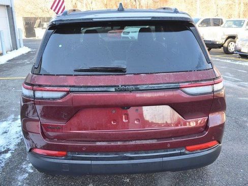 New 2025 Jeep Grand Cherokee Limited image 7