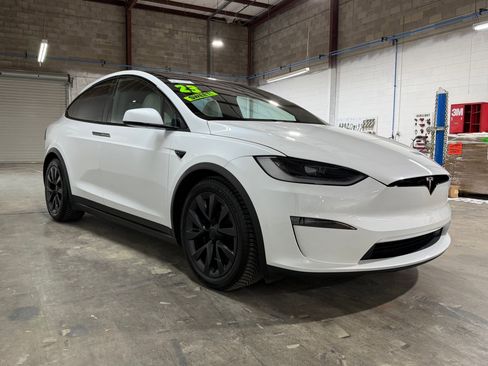 Used 2023 Tesla Model X image 6