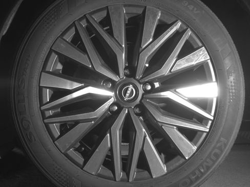 Used 2025 Nissan Altima 2.5 SV image 14