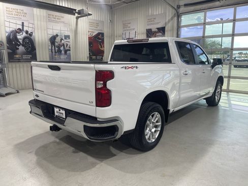 Used 2024 Chevrolet Silverado 1500 LT AWD/4WD image 8