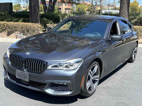 Used 2018 BMW 750i RWD image 16