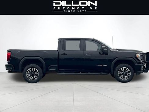 Used 2022 GMC Sierra 2500 AT4 AWD/4WD image 3