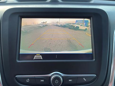 Used 2021 Chevrolet Equinox LS w/ LS Convenience Package image 21