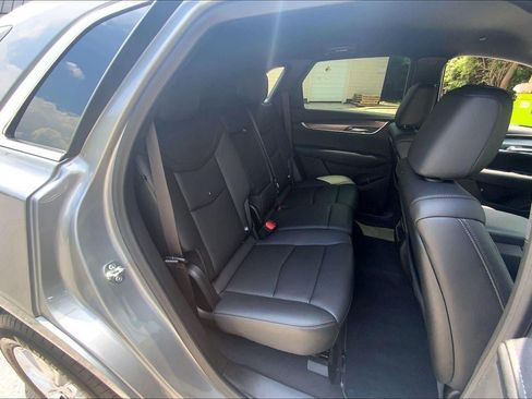 Certified 2025 Cadillac XT5 Luxury FWD image 24